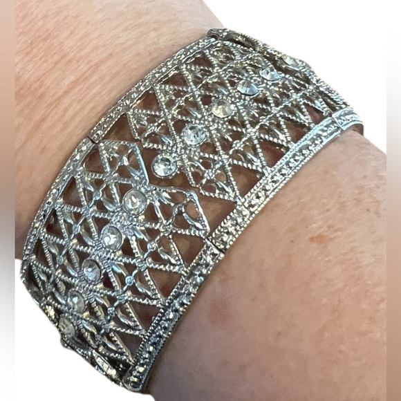 Vintage Silver‎ Plated White Rhinestone Stretch Special Occasion Bracelet - Picture 1 of 5